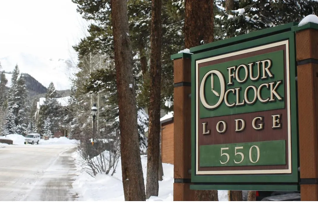 Four O'Clock Lodge B14-1